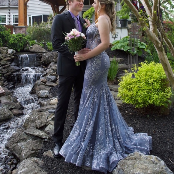 PROM DRESS!!! - Picture 1 of 3